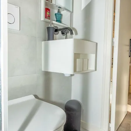 The Tiny House * Honfleur